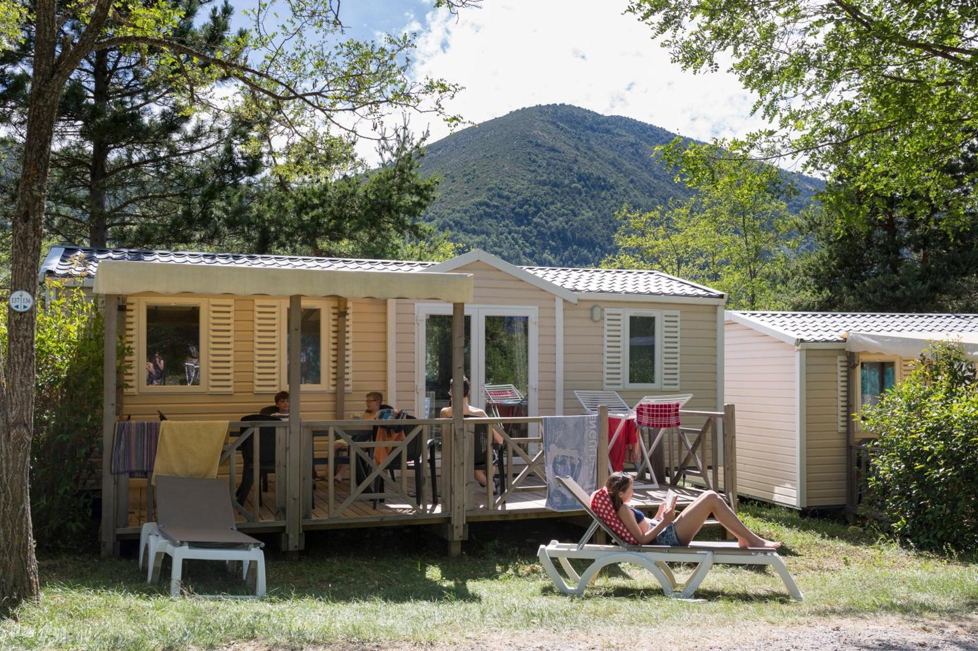 Camping Rcn Les Collines De Кастелан Стая снимка